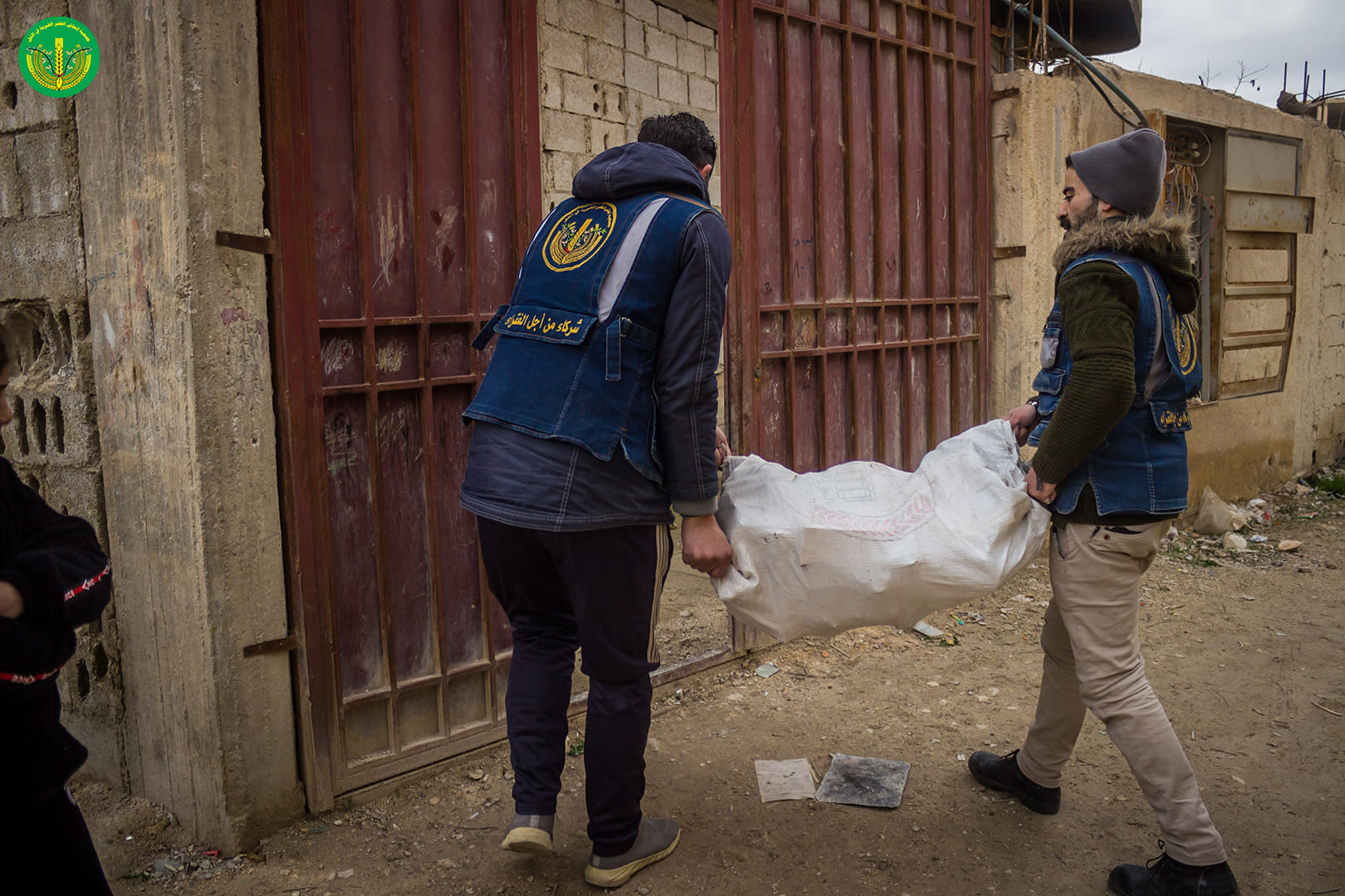 كخلية نحل نعمل بلا كلل ولا تعب في حلب